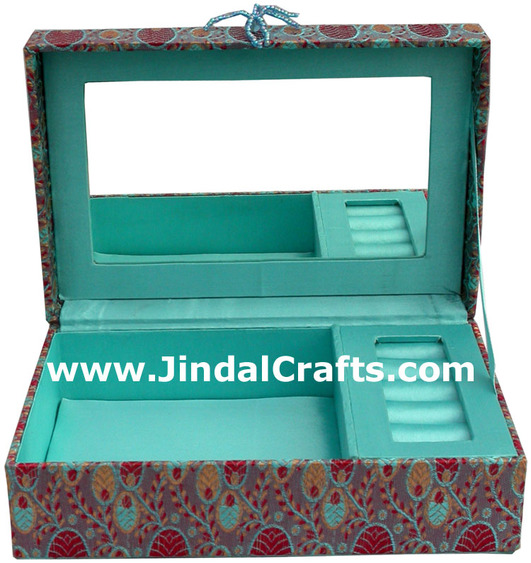 Hand Embroider Beaded Jari Zari Jewellery Box India Art