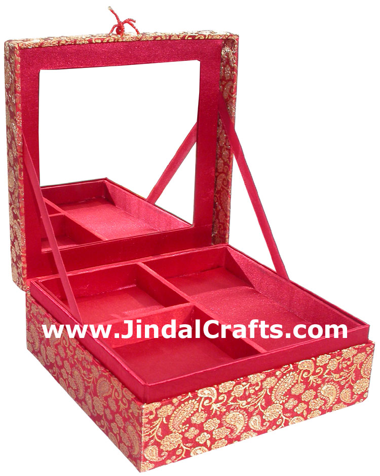 Hand Embroider Beaded Jari Zari Jewellery Box India Art