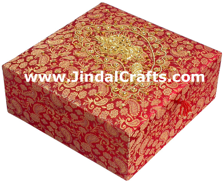 Hand Embroider Beaded Jari Zari Jewellery Box India Art
