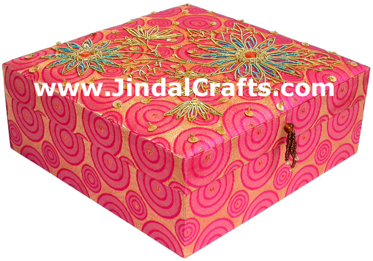 Hand Embroider Beaded Jari Zari Jewellery Box India Art