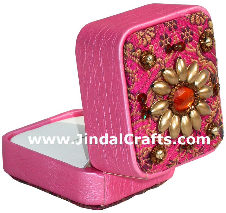 Hand Embroider Beaded Jari Zari Jewellery Box India Art