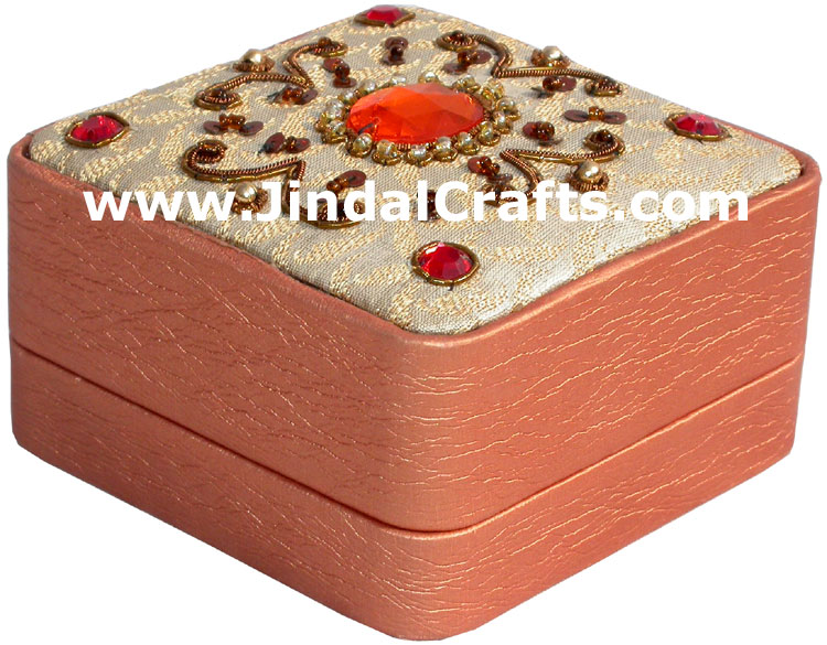 Hand Embroider Beaded Jari Zari Jewellery Box India Art