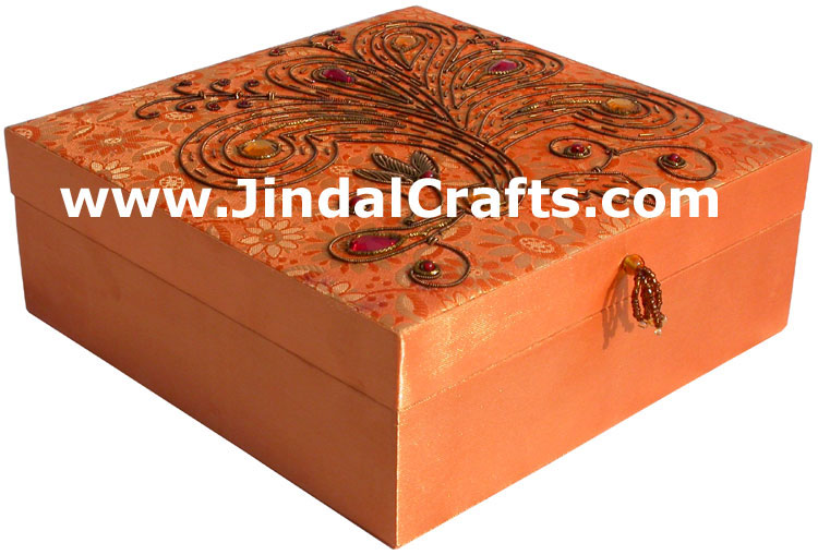 Hand Embroider Beaded Jari Zari Jewellery Box India Art