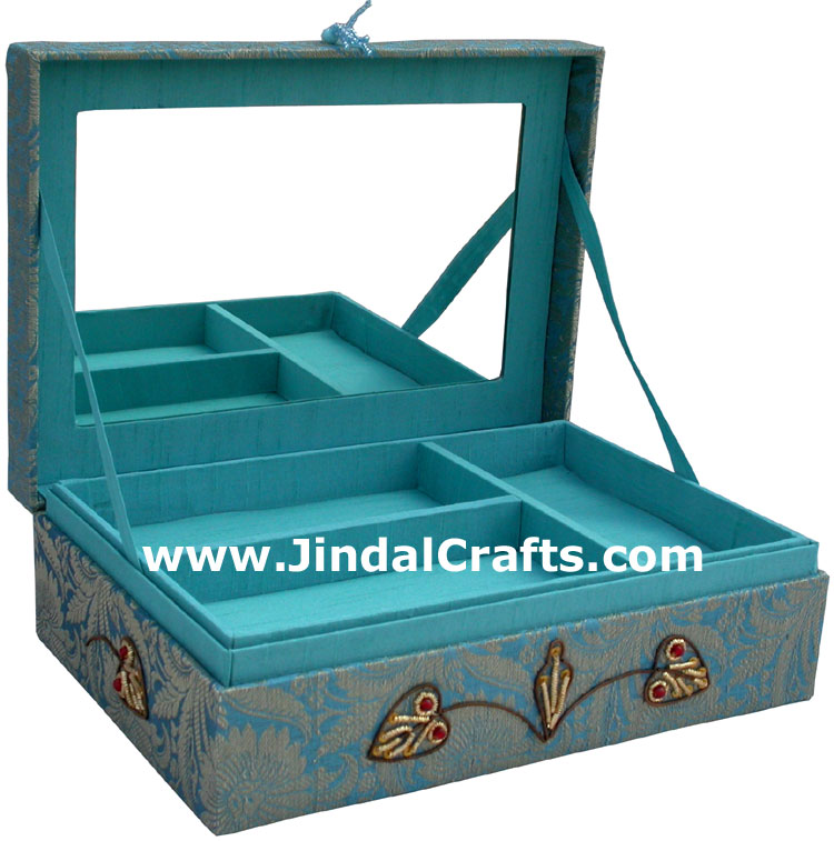 Hand Embroidered Designer Beaded Zari Jewelry Box Souvenir Indian Rich Art Craft