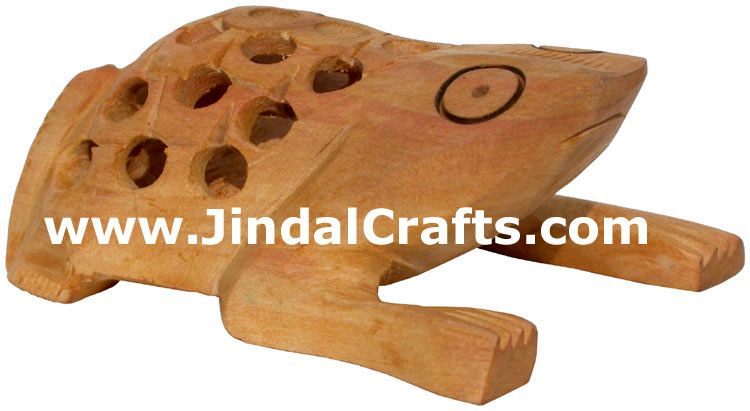Kadam Wood Hand Carved Frog India Artifacts Arts