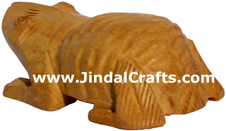 Kadam Wood Hand Carved Frog India Artifacts Arts