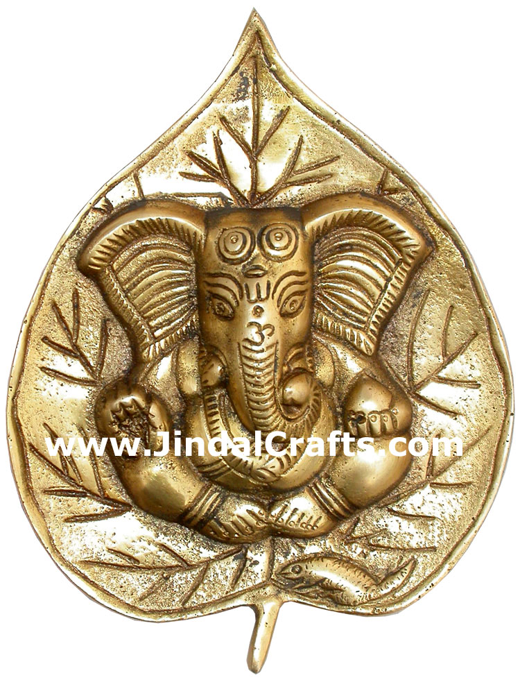 Ganesha on Leaf Indian God Wall Hanging Hindu India Handicrafts Arts Crafts