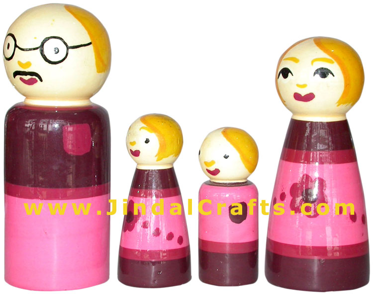 Handmade Hand Painted Wooden Home Decorative Family Figure Handicrafts Artifact