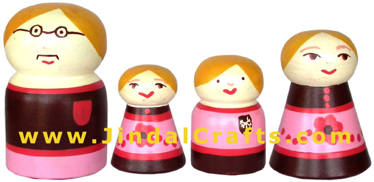 Handmade Hand Painted Wooden Home Decorative Family Figure Handicrafts Artifact
