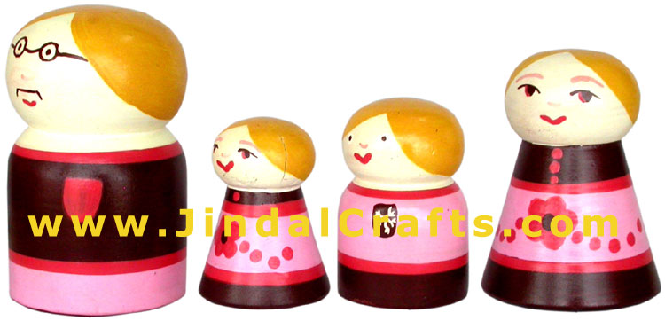 Handmade Hand Painted Wooden Home Decorative Family Figure Handicrafts Artifact