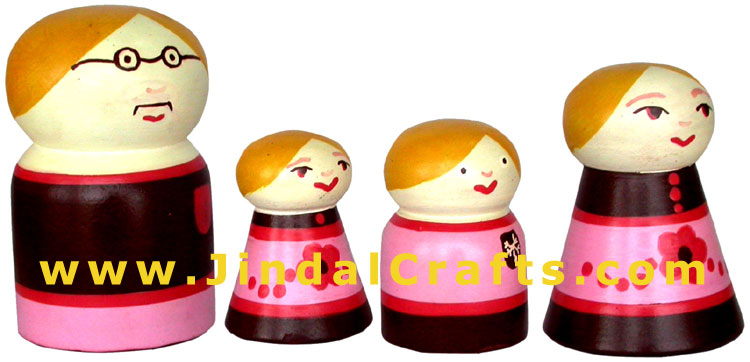 Handmade Hand Painted Wooden Home Decorative Family Figure Handicrafts Artifact